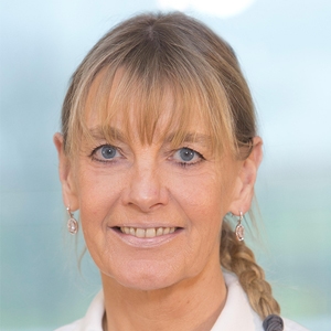 Dr. Sabine Göbel